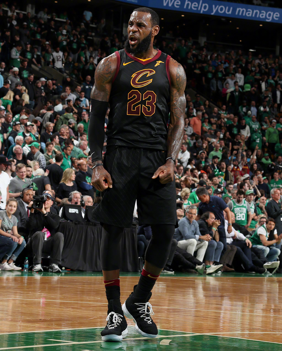 围内放大身 围内放大身